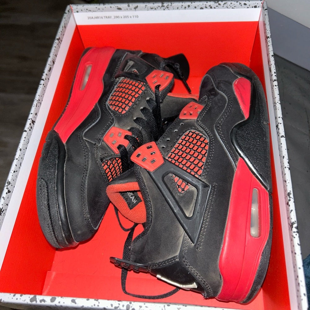 Air Jordan 4 retro, size 4y
